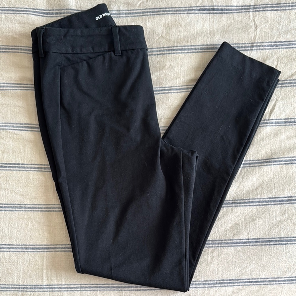 Old Navy Black Skinny Pants Stretchy and Sleek